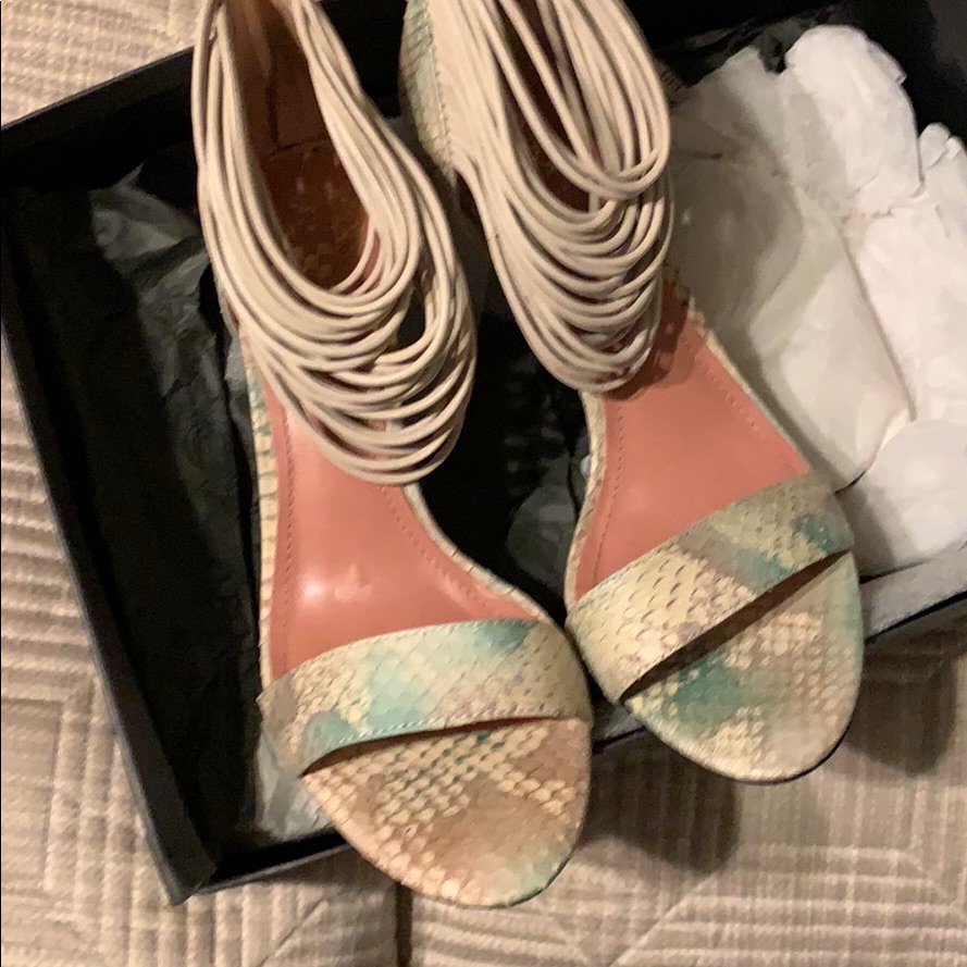 Vince Camuto Heels